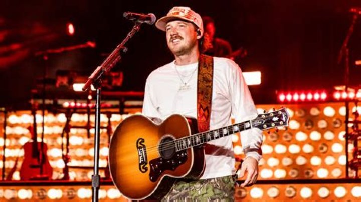 A woman said she was defending her mom during viral porta-potty brawl at Morgan Wallen's concert: re